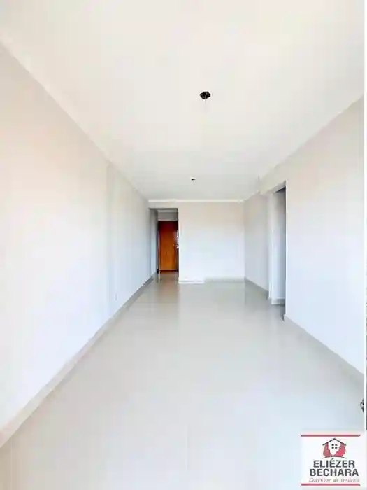 Apartamento com 2 quartos à venda, 70m² — foto 2 de 21
