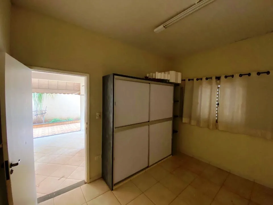 Casa com 3 quartos à venda, 420m² — foto 1 de 10