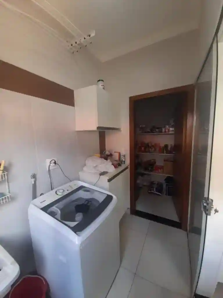 Casa de Condomínio com 3 quartos à venda, 354m² — foto 3 de 21