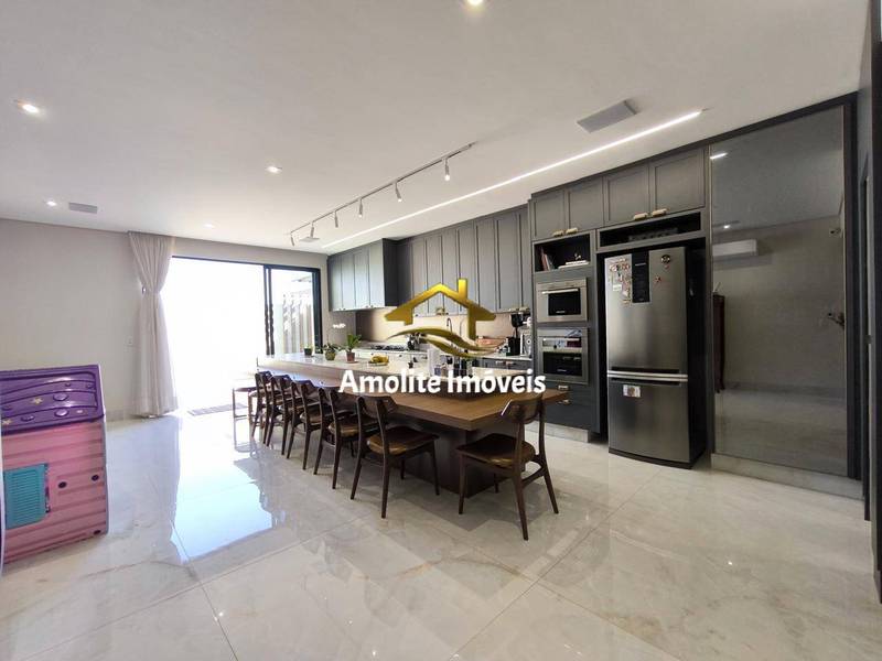 Casa de Condomínio com 3 quartos à venda, 267m² — foto 19 de 53