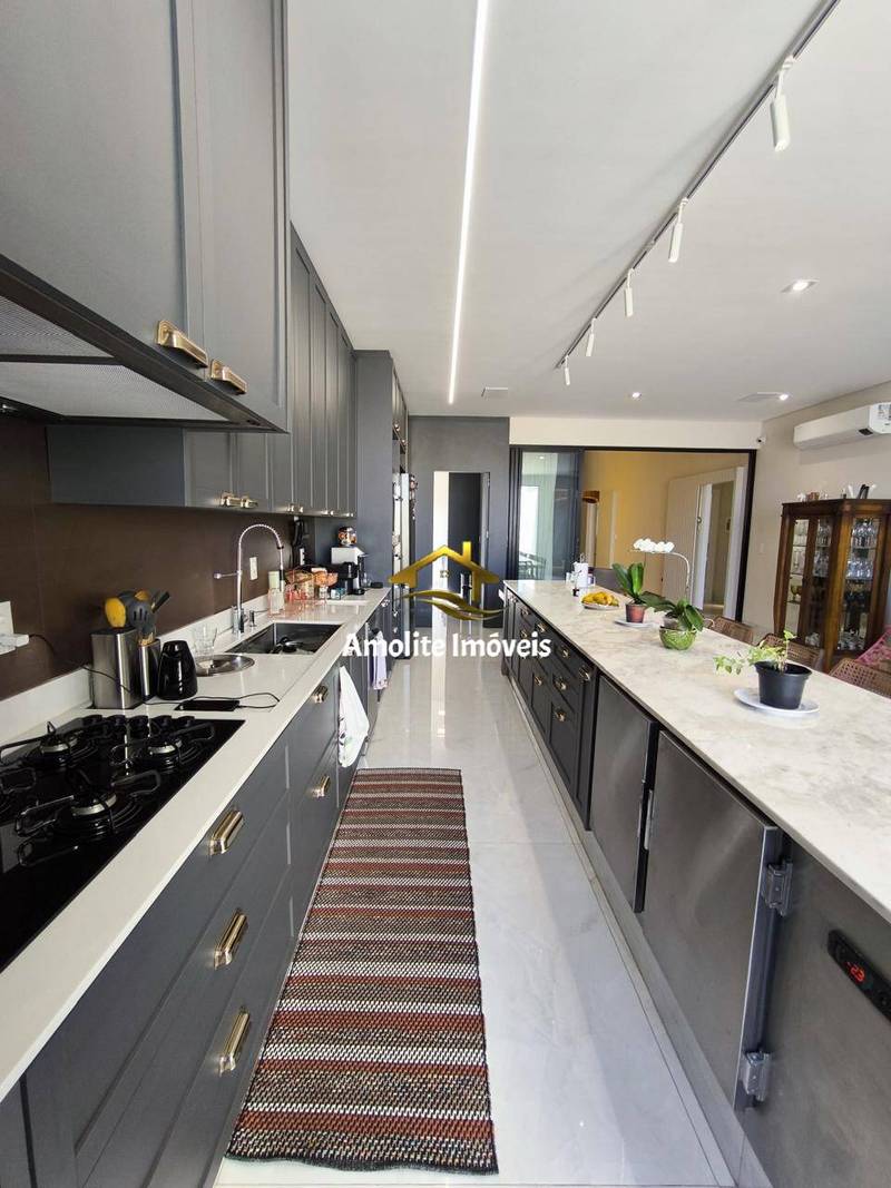 Casa de Condomínio com 3 quartos à venda, 267m² — foto 27 de 53