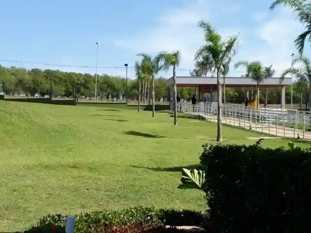 Terreno / Lote / Condomínio  à venda, 300m² — foto 9 de 24