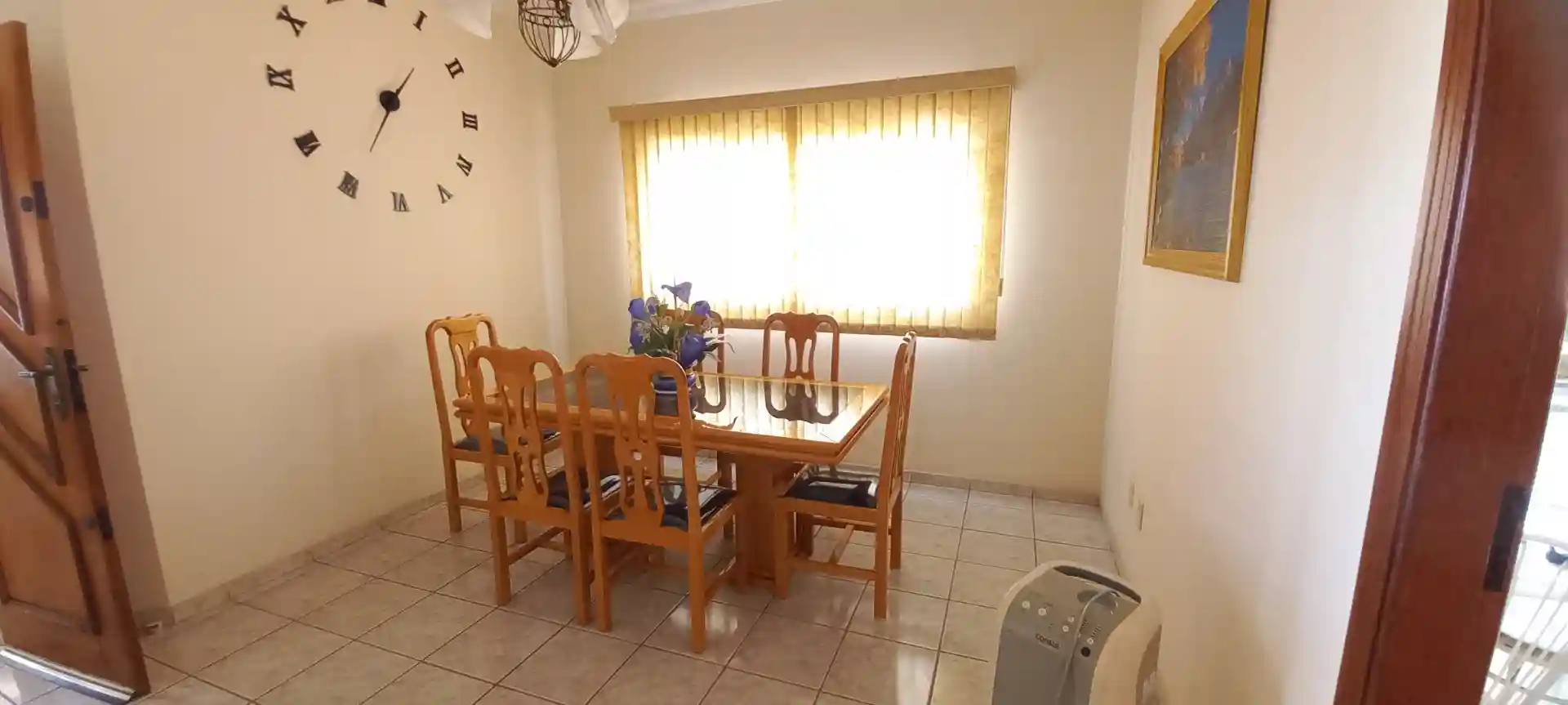 Casa com 3 quartos à venda, 210m² — foto 2 de 18