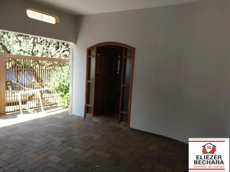 Casa à venda — foto 1 de 4