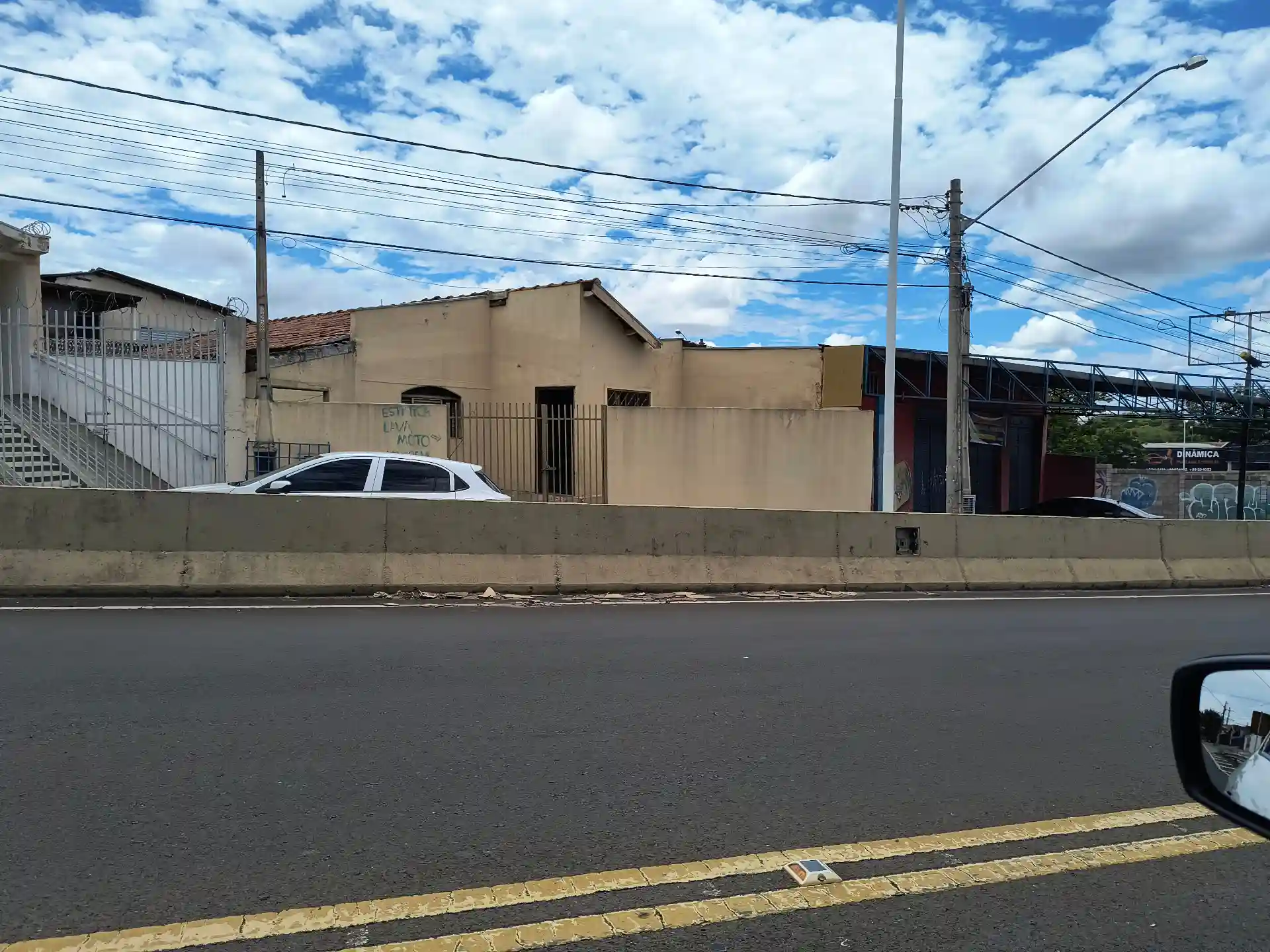 Casa Comercial com 3 quartos à venda, 160m² — foto 1 de 2