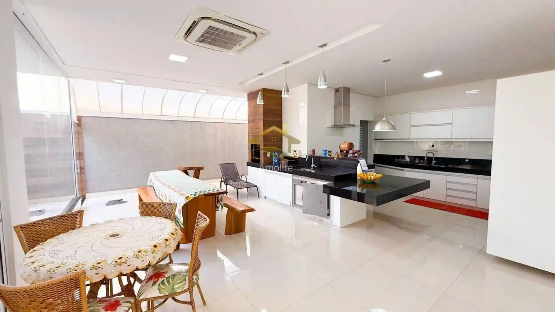 Casa de Condomínio com 4 quartos à venda, 265m² — foto 13 de 26