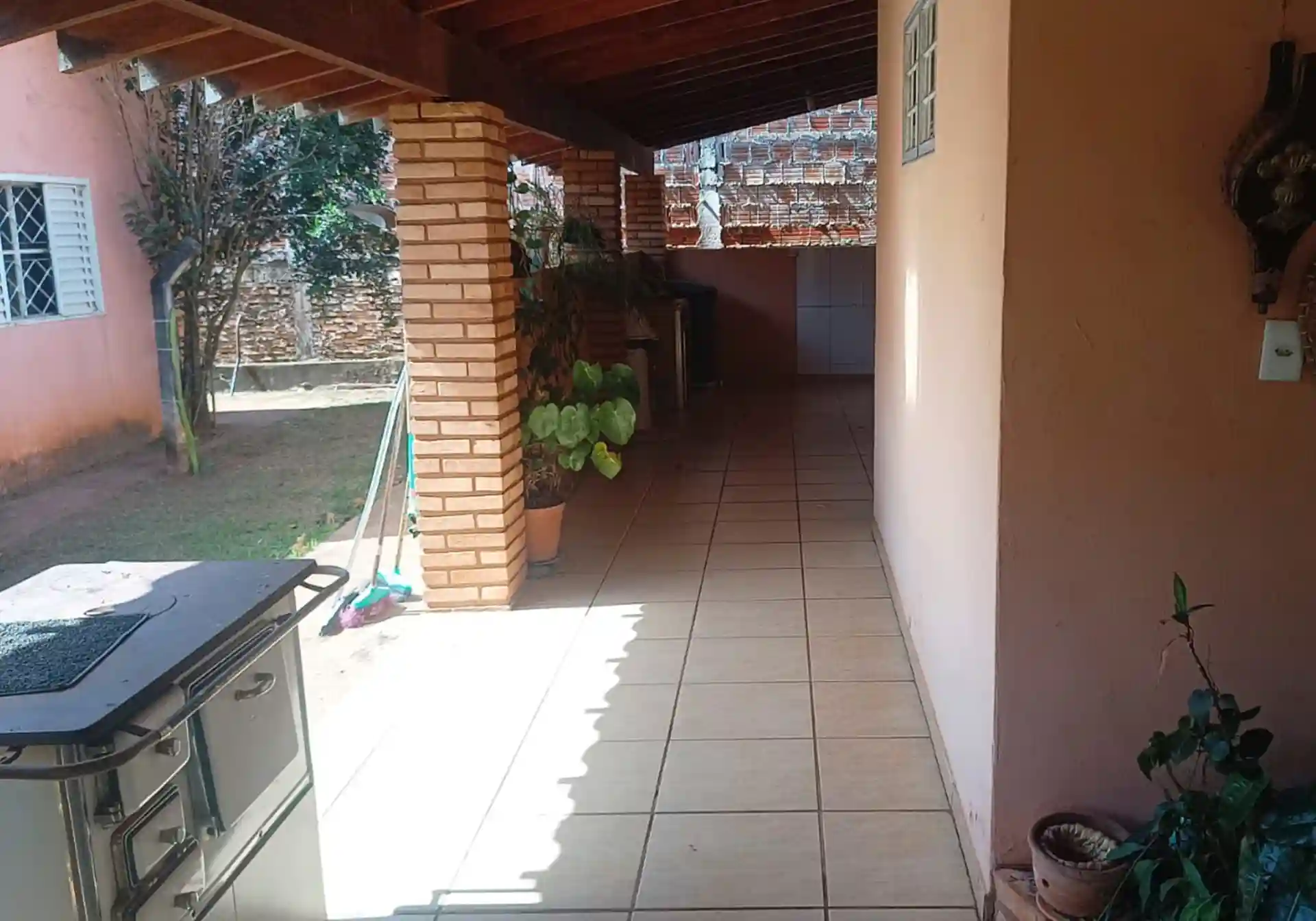 Fazenda / Sítio / Chácara com 4 quartos à venda, 1258m² — foto 2 de 14