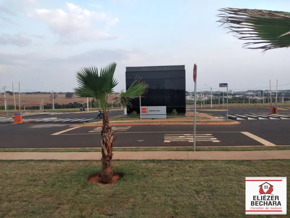 Terreno / Lote / Condomínio à venda — foto 1 de 7
