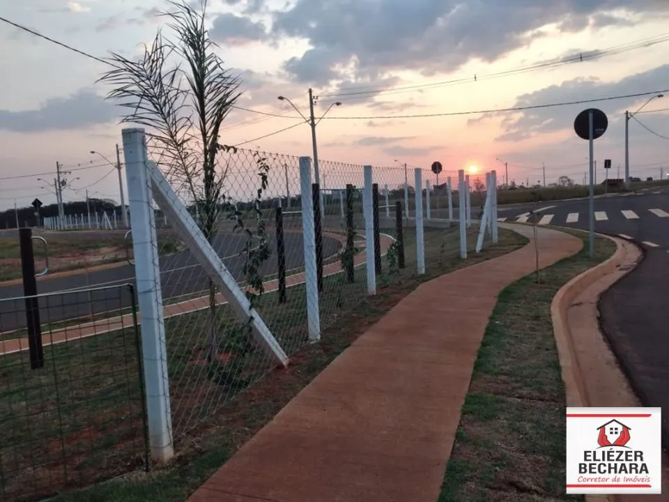 Terreno / Lote / Condomínio à venda — foto 2 de 7