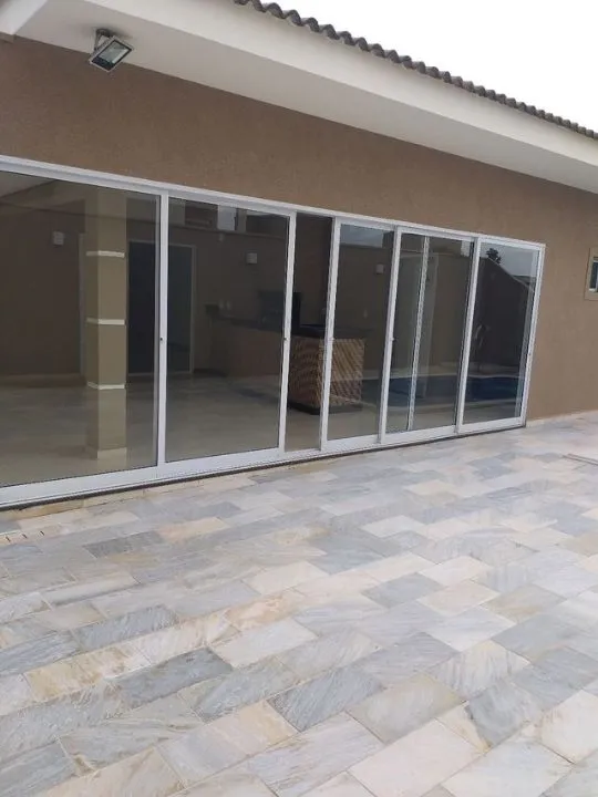 Casa de Condomínio com 3 quartos à venda, 560m² — foto 2 de 27