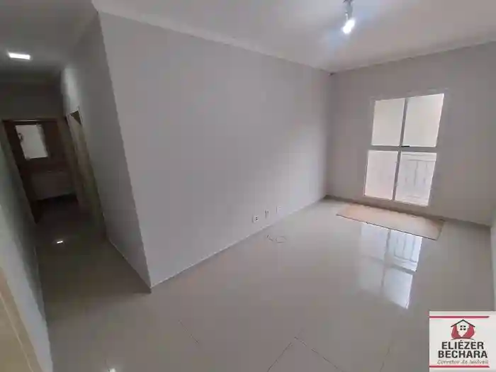 Apartamento com 2 quartos à venda, 65m² — foto 2 de 27