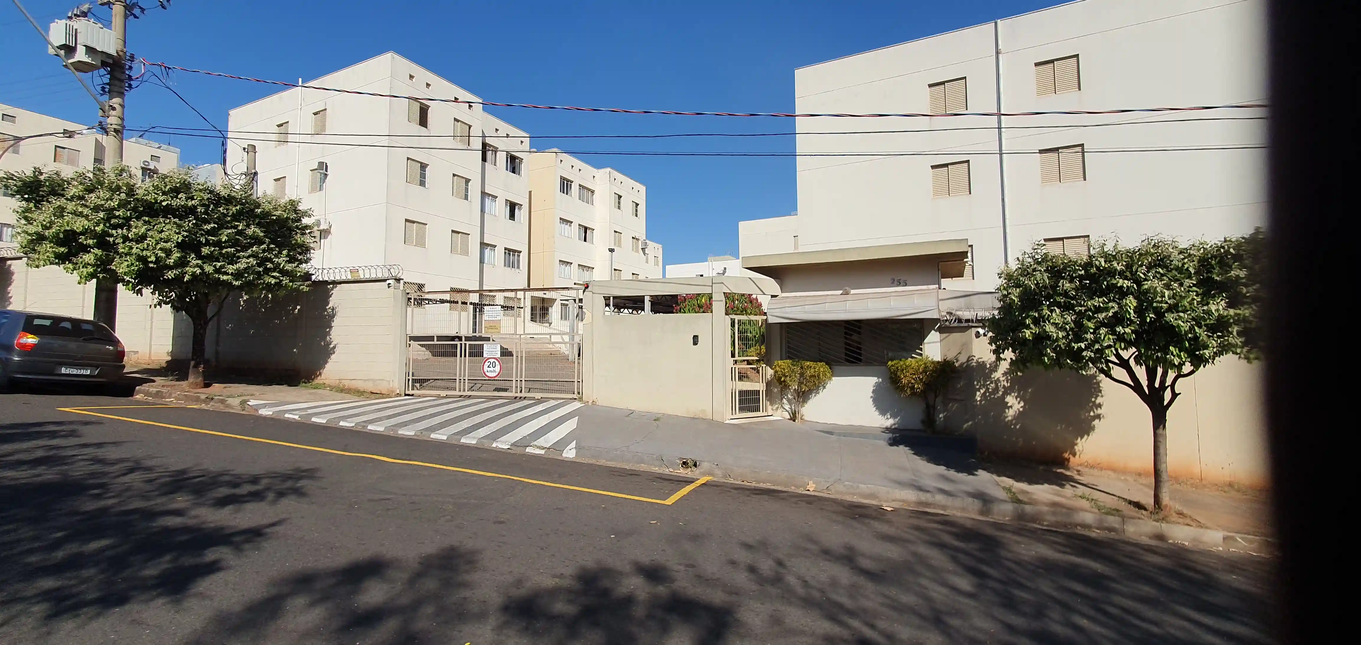 Apartamento com 3 quartos à venda, 70m² — foto 1 de 7