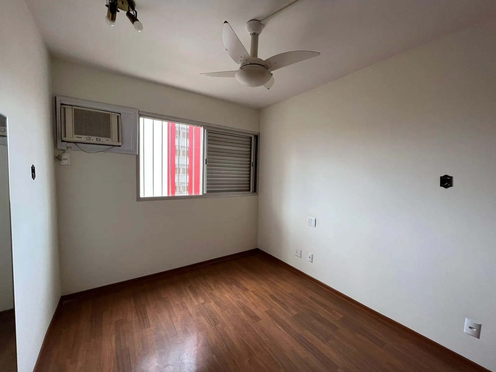 Apartamento com 3 quartos à venda, 100m² — foto 8 de 21