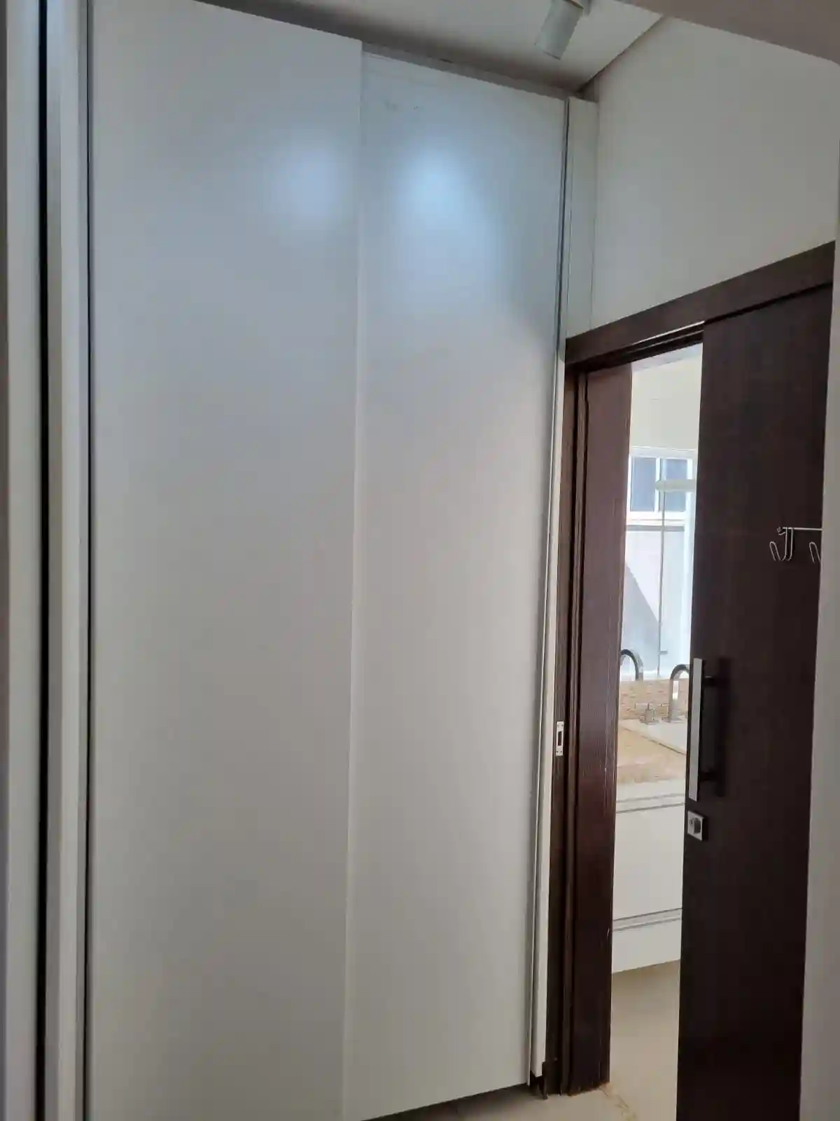 Casa de Condomínio com 3 quartos à venda, 168m² — foto 3 de 25