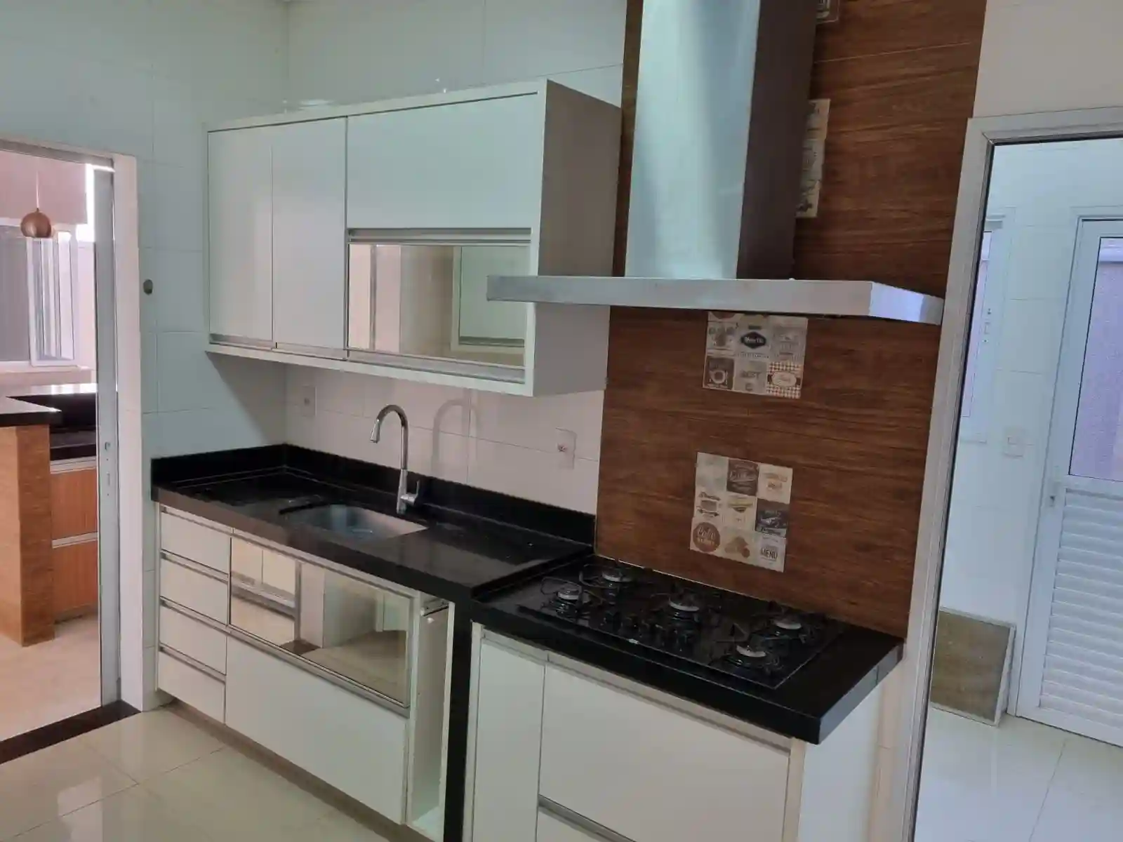 Casa de Condomínio com 3 quartos à venda, 168m² — foto 17 de 25