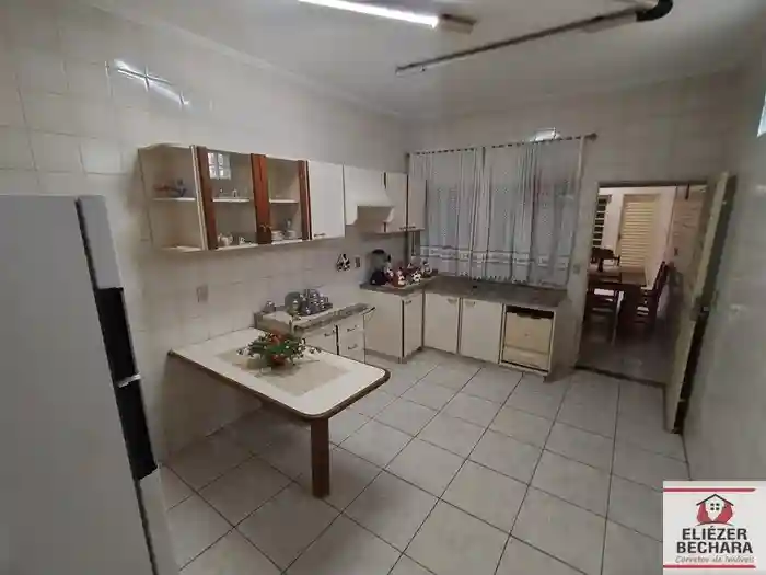 Casa com 3 quartos à venda, 190m² — foto 15 de 35