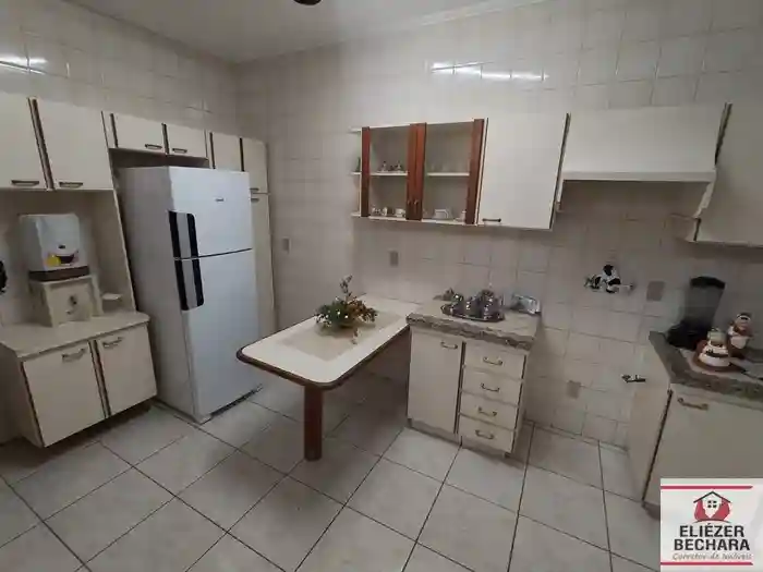 Casa com 3 quartos à venda, 190m² — foto 14 de 35