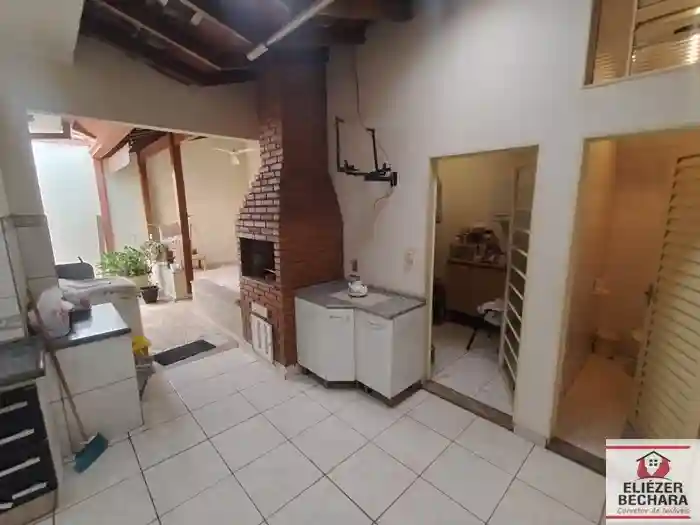 Casa com 3 quartos à venda, 190m² — foto 8 de 35