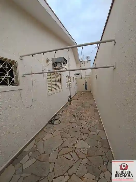 Casa com 3 quartos à venda, 190m² — foto 4 de 35