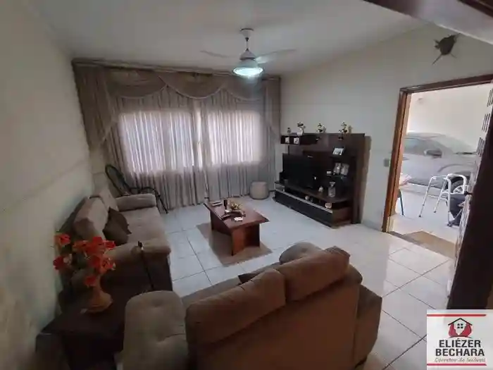 Casa com 3 quartos à venda, 190m² — foto 27 de 35