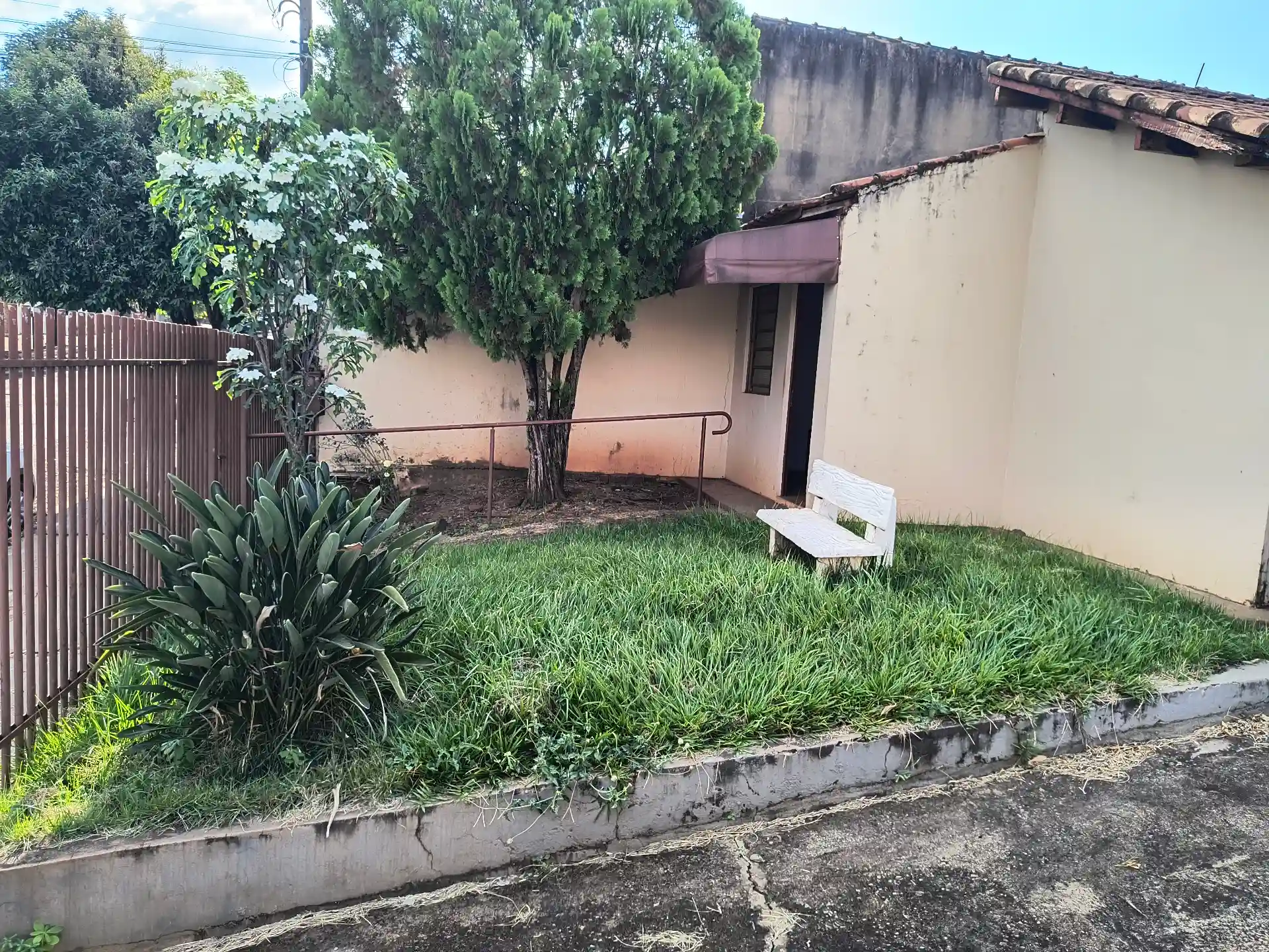 Casa com 1 quarto à venda, 260m² — foto 1 de 11