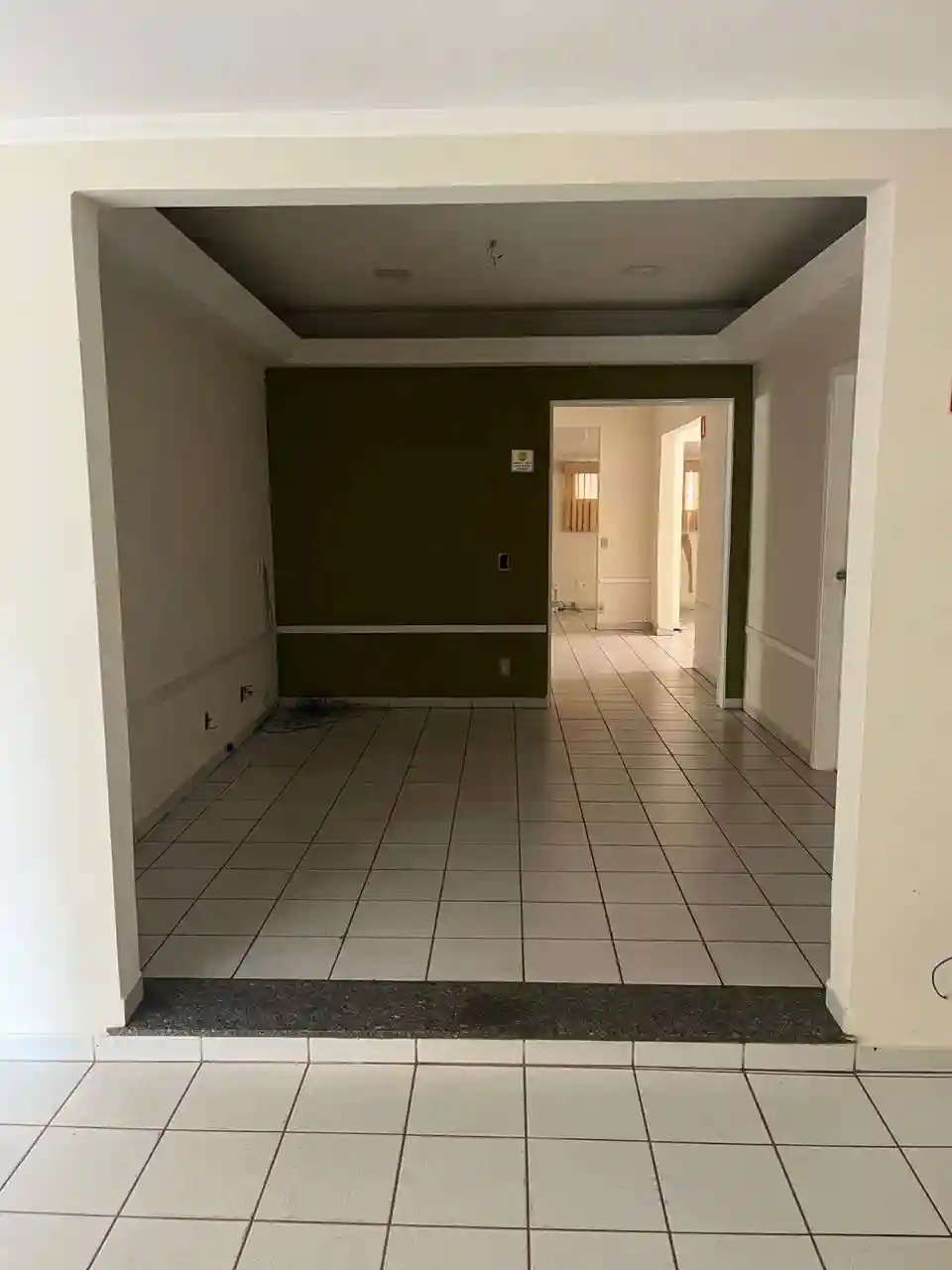 Casa Comercial com 4 quartos à venda, 330m² — foto 3 de 11