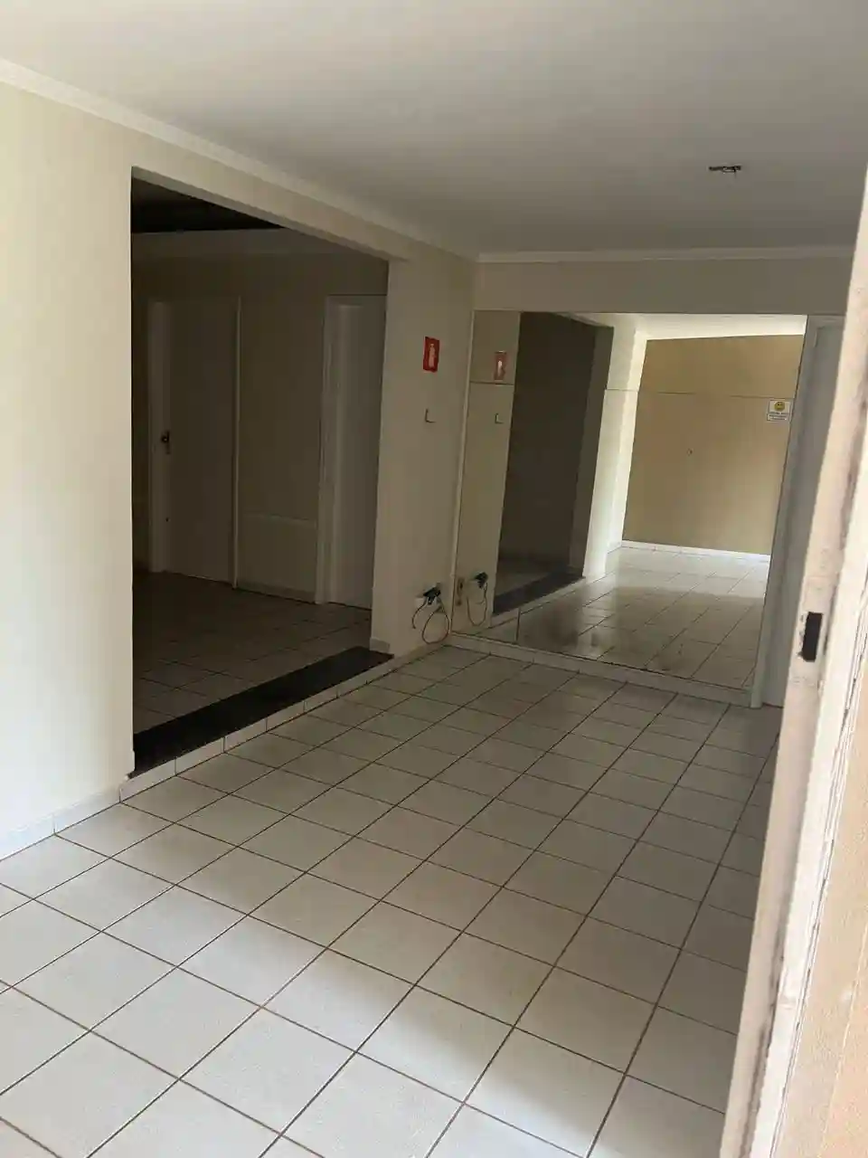 Casa Comercial com 4 quartos à venda, 330m² — foto 1 de 11