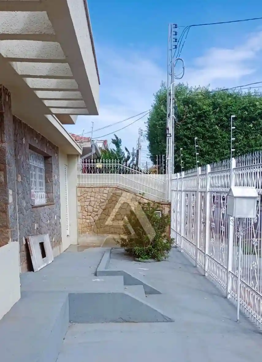 Imóvel Comercial com 5 quartos para aluguel, 240m² — foto 6 de 7