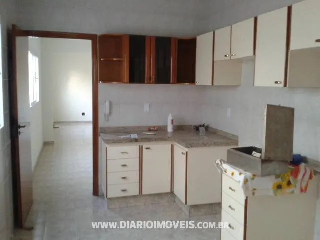 Casa à venda — foto 1 de 3