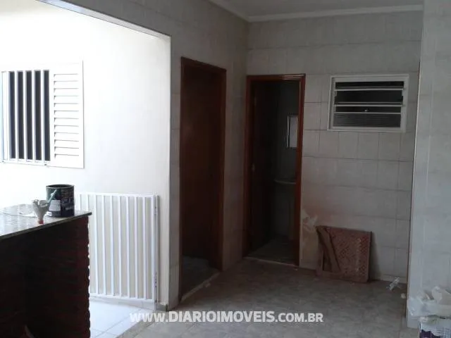 Casa à venda — foto 3 de 3