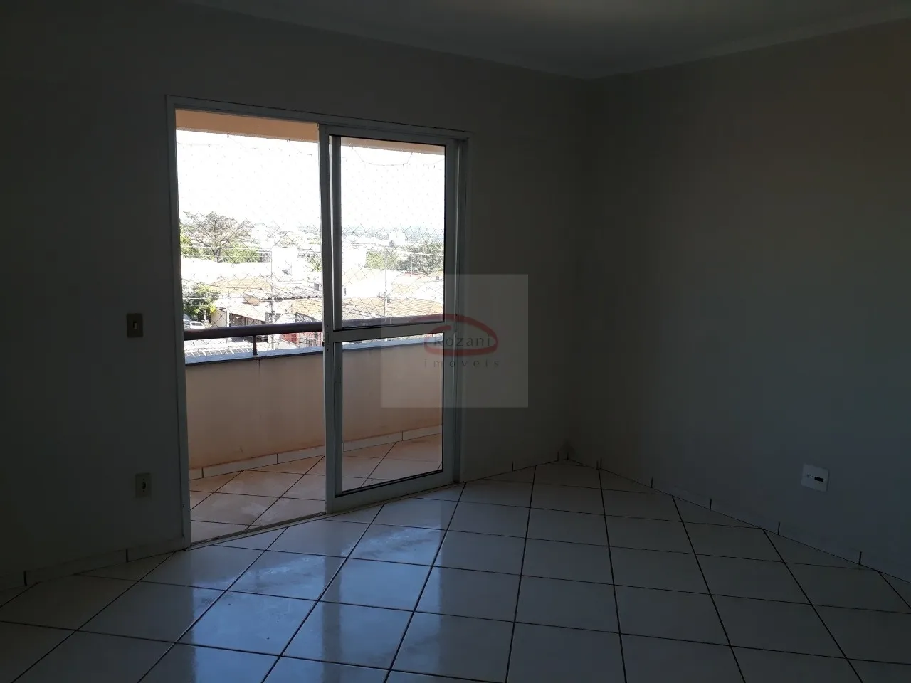 Apartamento com 2 quartos para aluguel, 70m² — foto 2 de 11
