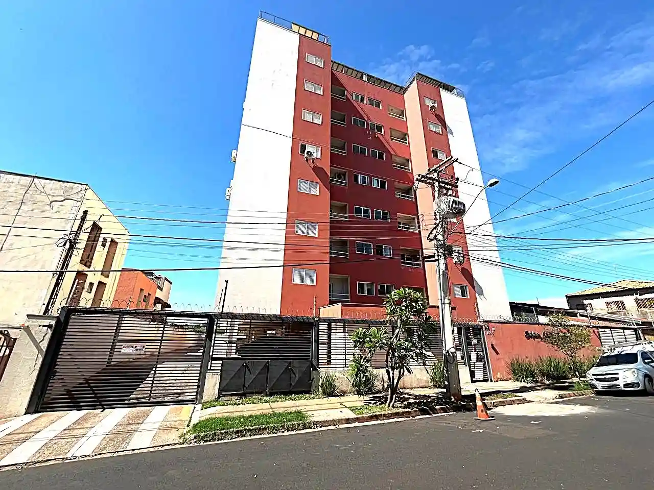 Apartamento com 2 quartos para aluguel, 70m² — foto 1 de 14