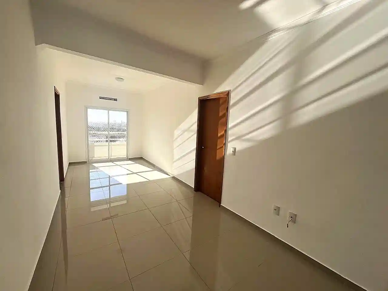 Apartamento com 2 quartos para aluguel, 70m² — foto 4 de 14