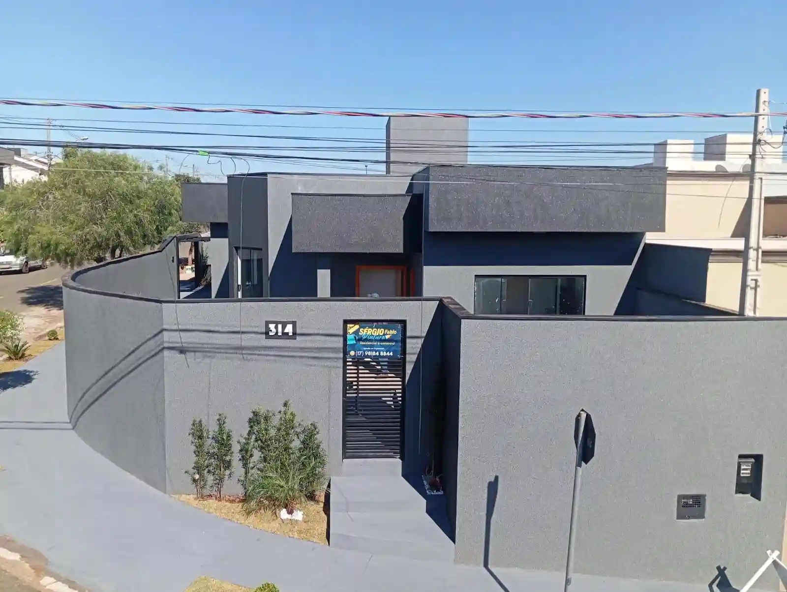 Casa com 3 quartos à venda, 142m² — foto 1 de 20