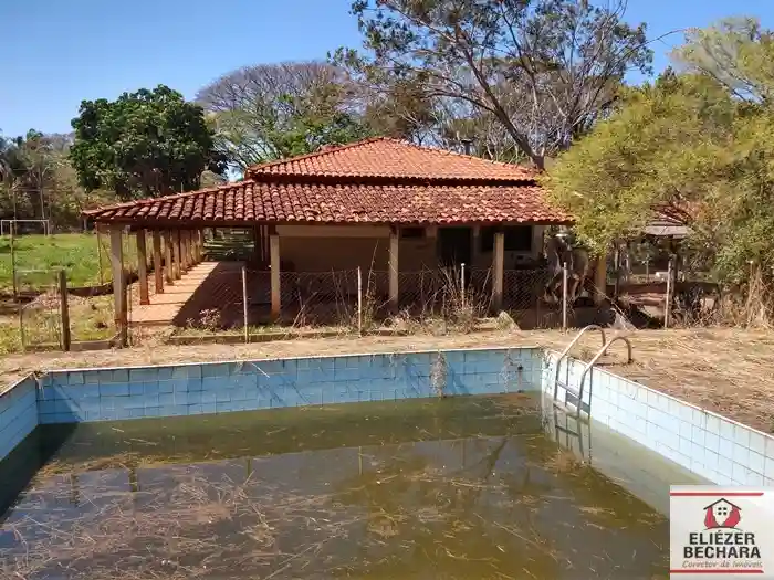 Fazenda / Sítio / Chácara com 2 quartos à venda, 4400m² — foto 1 de 44