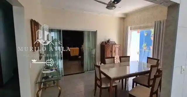 Casa com 3 quartos à venda, 360m² — foto 2 de 17
