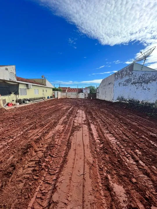 Terreno / Lote / Condomínio à venda — foto 1 de 2