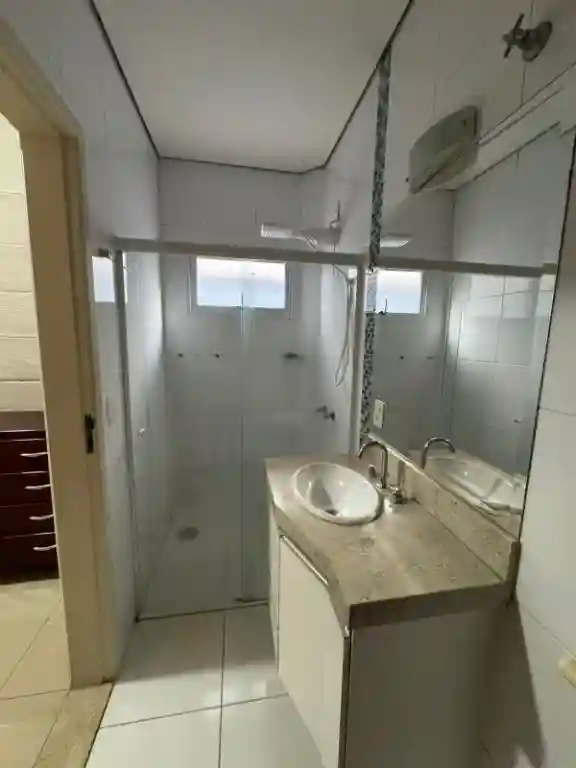 Casa de Condomínio com 3 quartos para aluguel, 300m² — foto 16 de 16