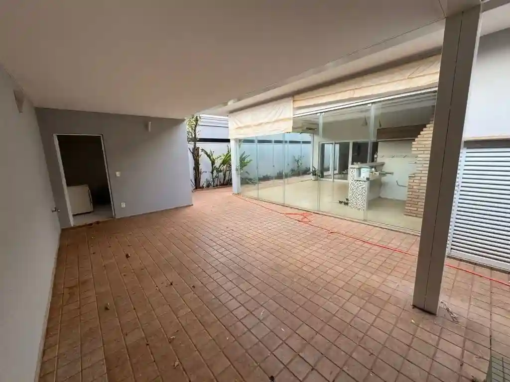 Casa de Condomínio com 3 quartos para aluguel, 300m² — foto 8 de 16