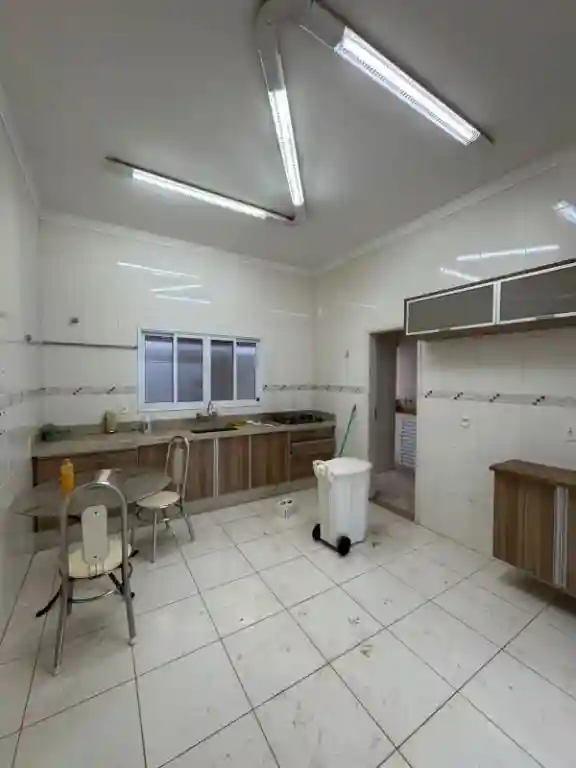 Casa de Condomínio com 3 quartos para aluguel, 300m² — foto 12 de 16