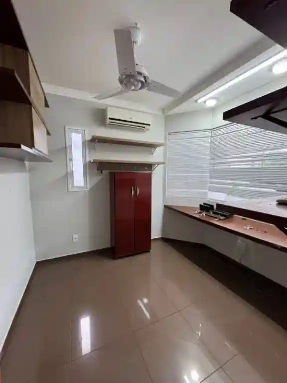 Casa de Condomínio com 3 quartos para aluguel, 300m² — foto 6 de 16