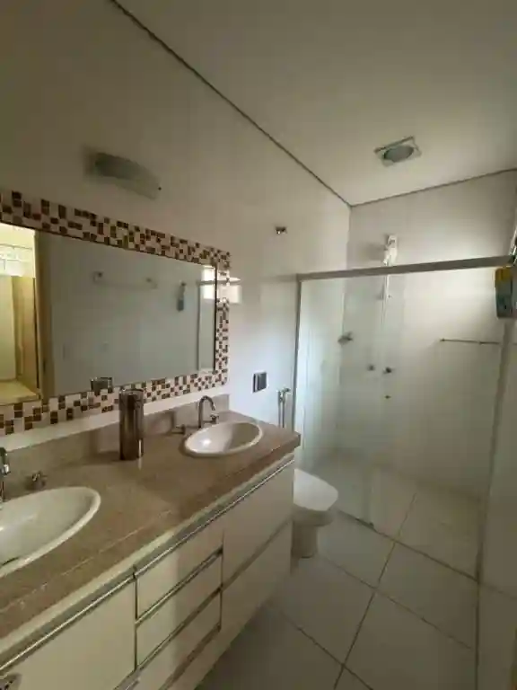 Casa de Condomínio com 3 quartos para aluguel, 300m² — foto 13 de 16