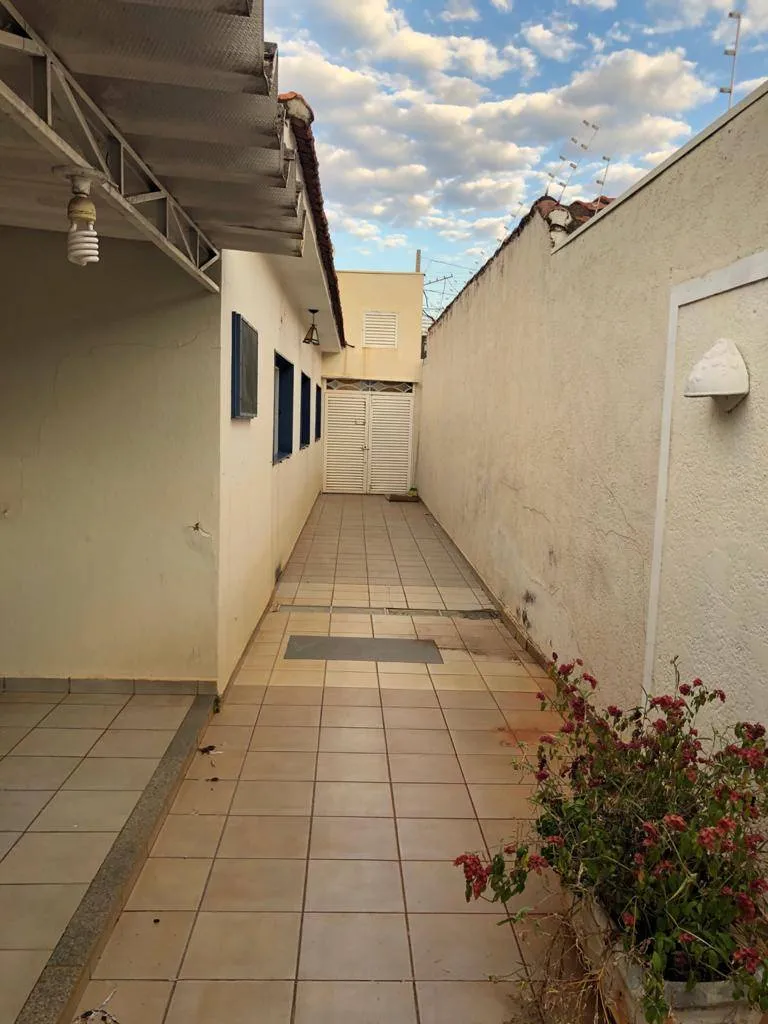 Casa com 3 quartos à venda, 320m² — foto 19 de 23