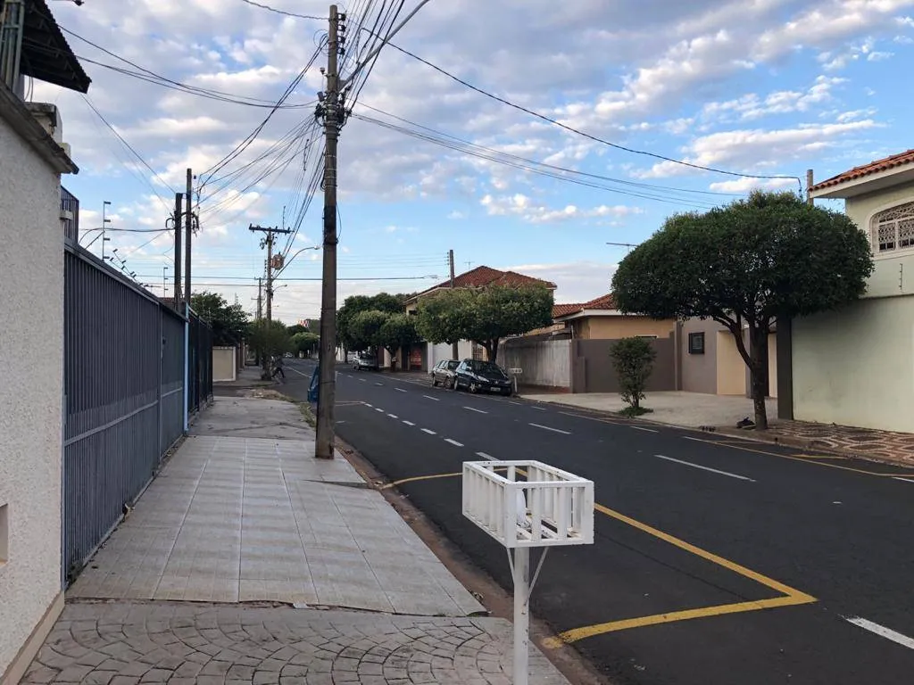 Casa com 3 quartos à venda, 320m² — foto 3 de 23