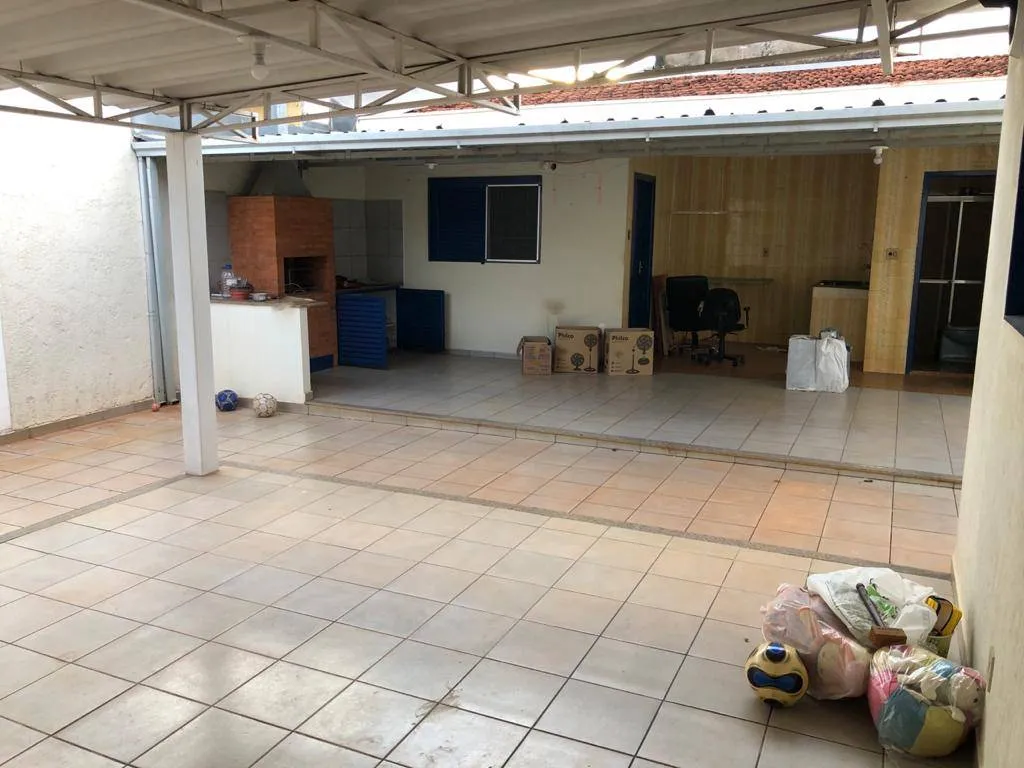 Casa com 3 quartos à venda, 320m² — foto 18 de 23
