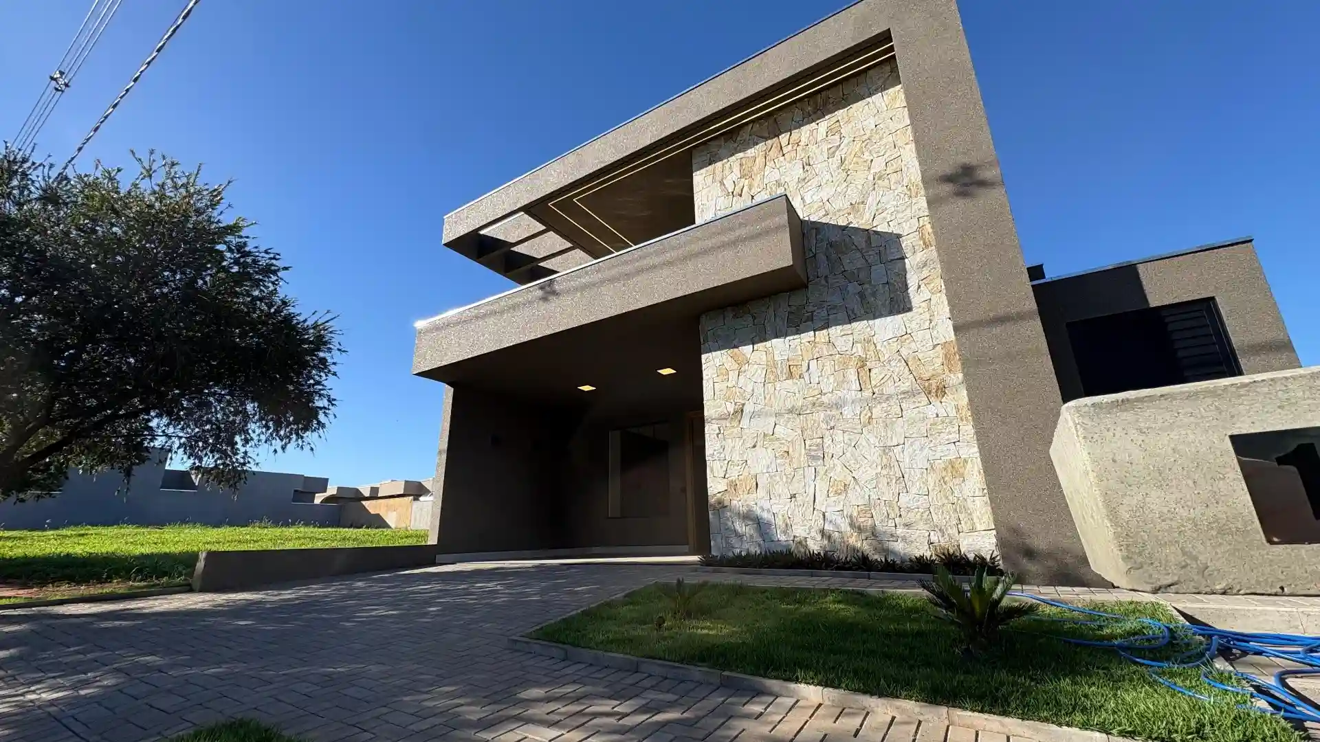 Casa com 3 quartos à venda, 200m² — foto 3 de 45
