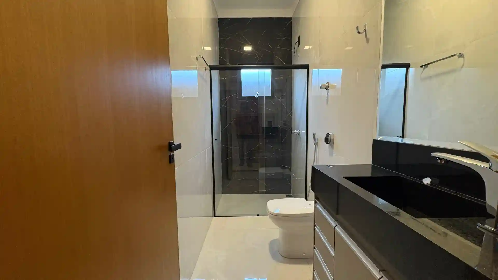 Casa com 3 quartos à venda, 200m² — foto 37 de 45