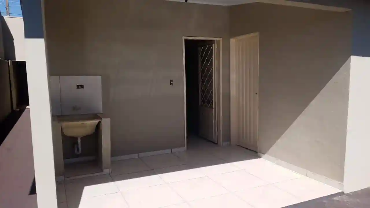Casa com 3 quartos à venda, 200m² — foto 4 de 9