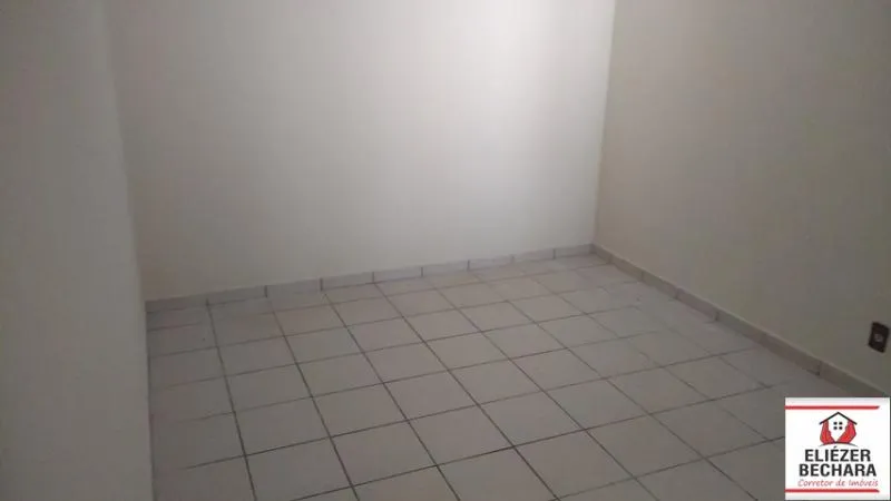 Casa à venda — foto 3 de 8