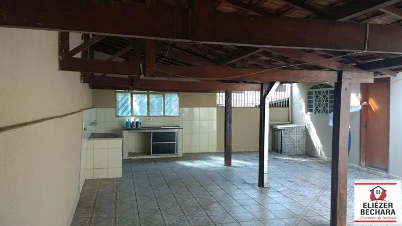 Casa à venda — foto 5 de 8